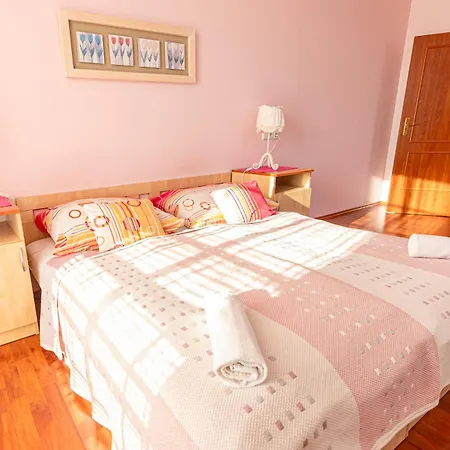 Hotell Delnicky Dum V Odrach